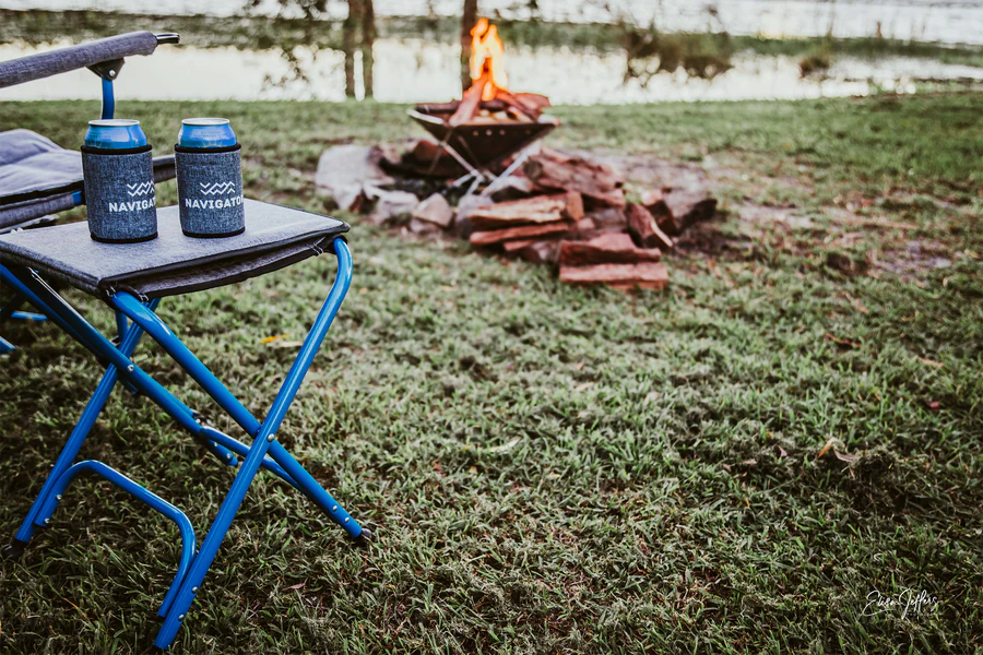 NAVIGATOR Nowhere Flip Stool